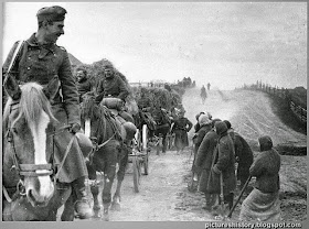 German soldiers Russian women ww2