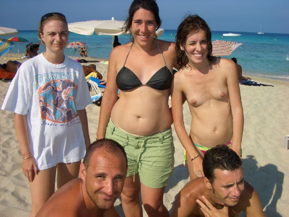 Topless family - free nude pictures, naked, photos, Topless family - Best a...
