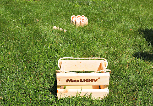 Molkky, yard game, summer