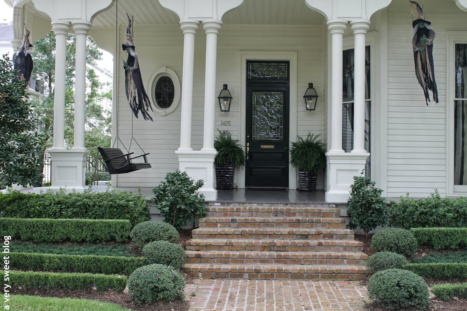 Halloween Decorated Homes New Orleans 2013 A Very Sweet Blog