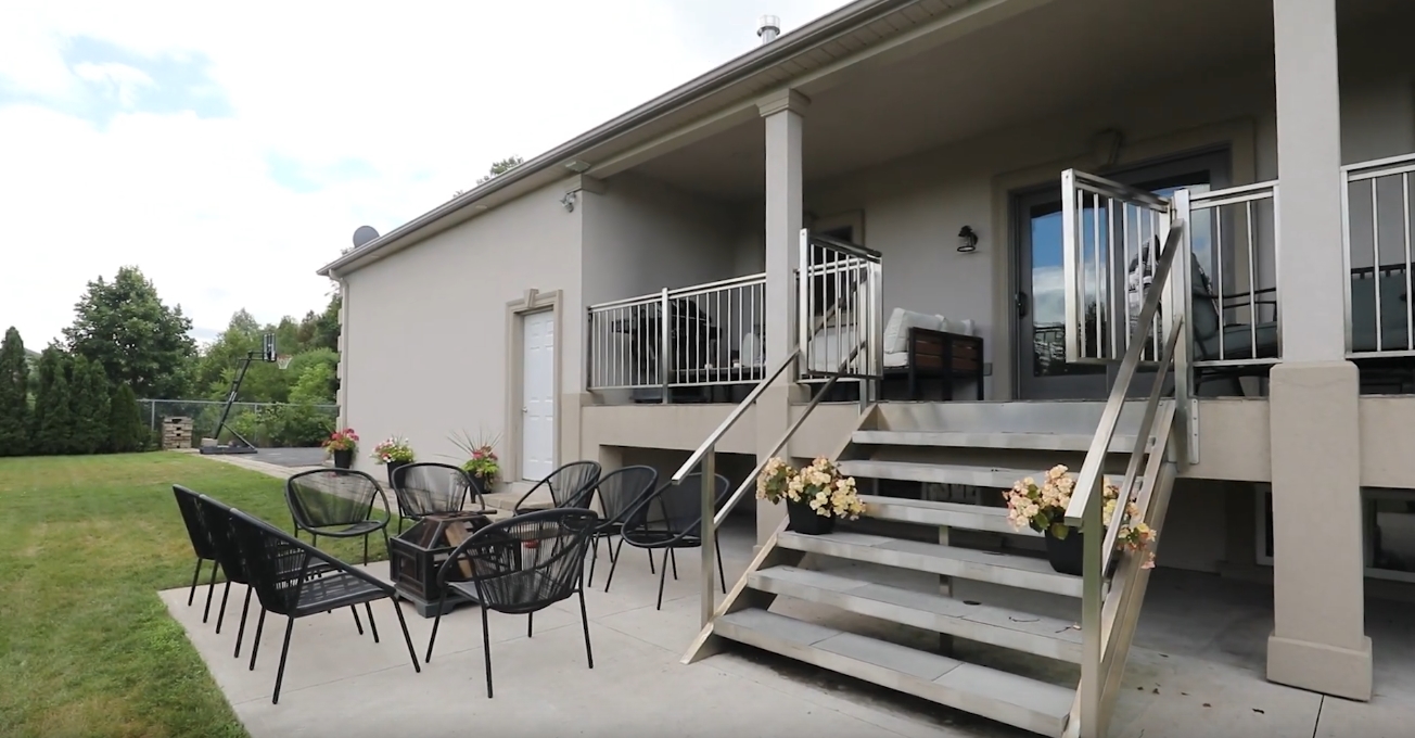 High-End Home Interior Design Tour vs. 211 Town Line Road Barrie, ON - Sotheby's International Realty Canada