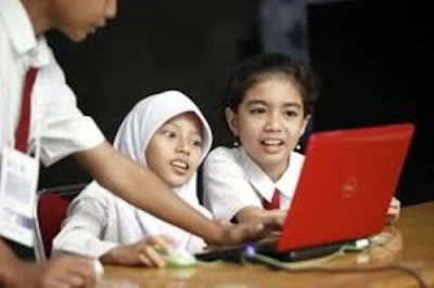 Jadikan Teknologi Penunjang Keberhasilan Pendidikan