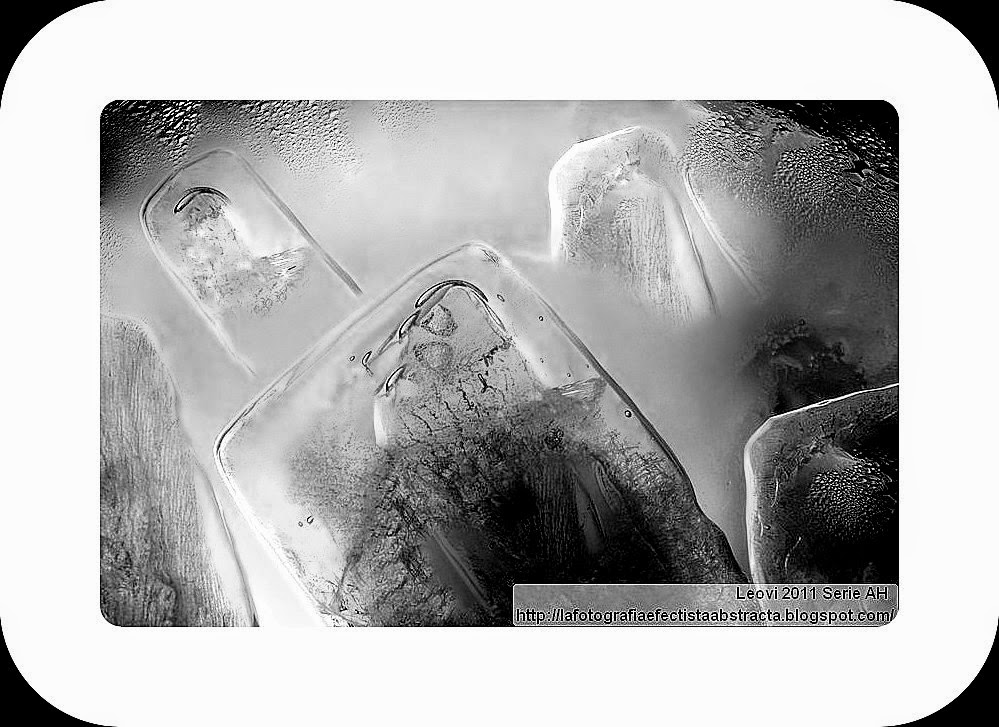 Foto Abstracta 3139 Fundidos en la eterna vía cósmica - We are fused in the eternal cosmic pathway Foto Abstracta 3139 Fundidos en la eterna vía cósmica - We are fused in the eternal cosmic pathway