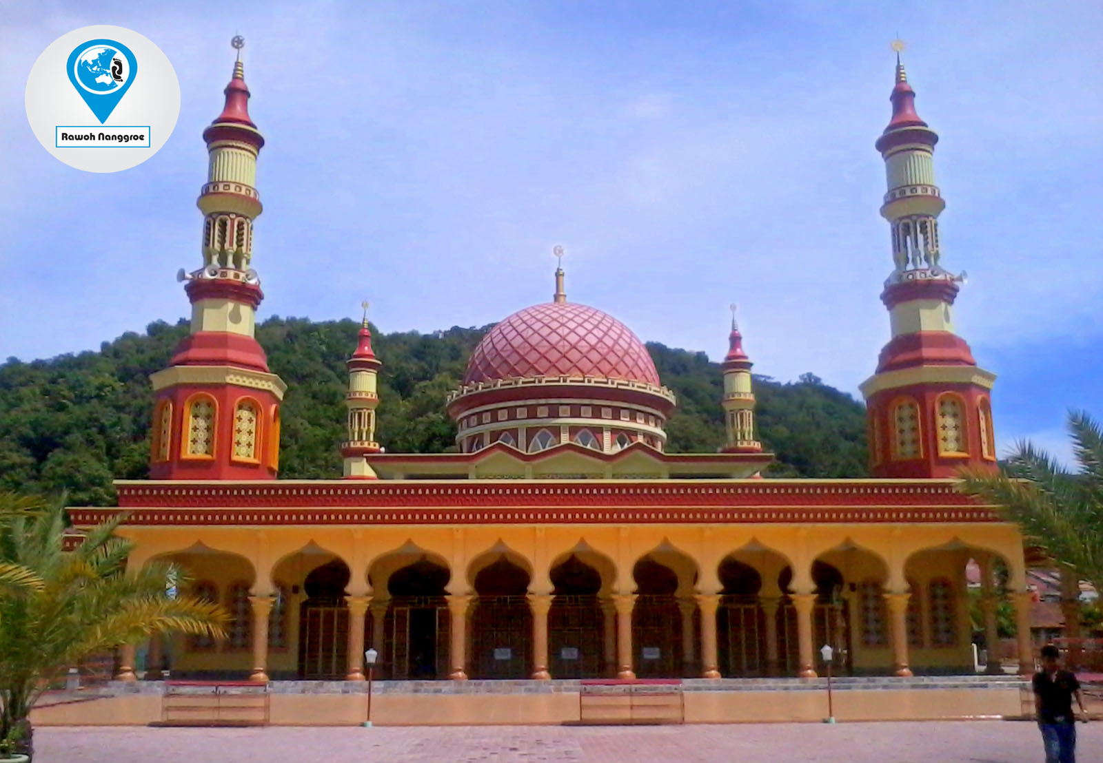 Menilik Masjid Agung Tapaktuan