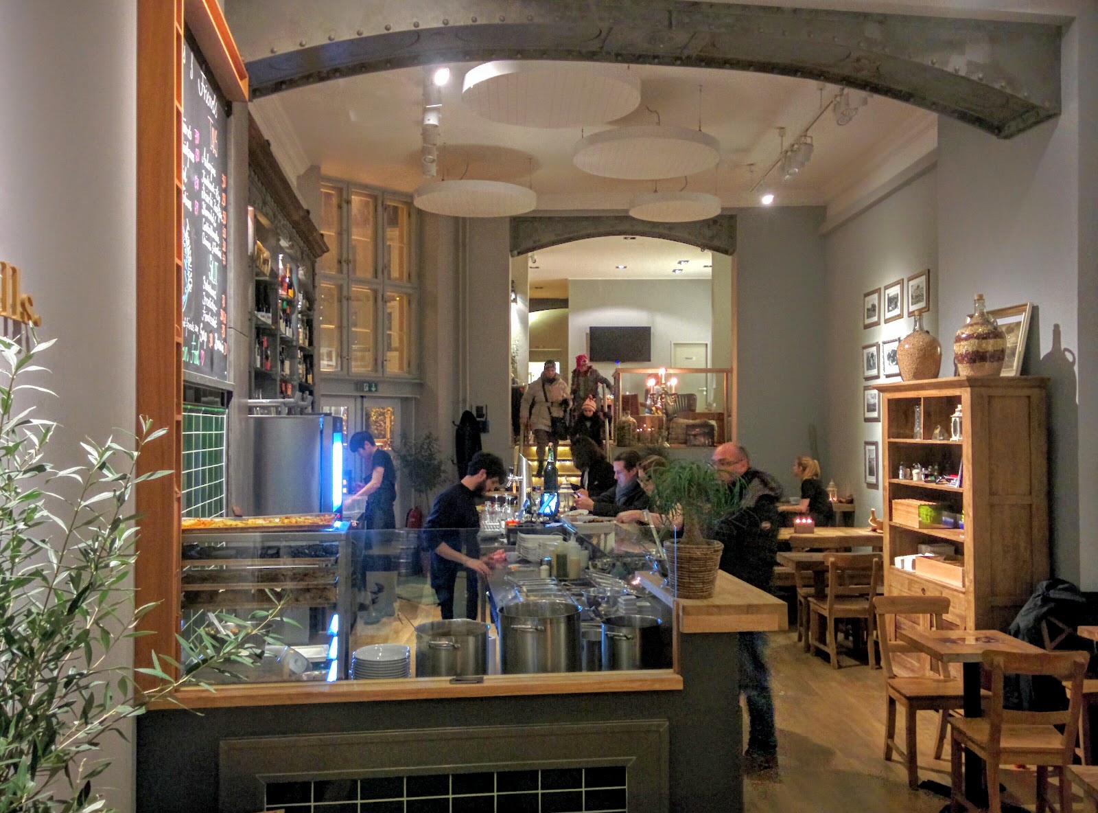 Kosher Berlin Restaurant Review Hummus and Friends