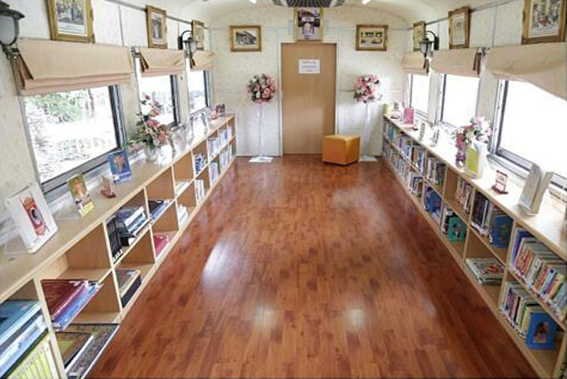 Joy in Thailand Train Library alla stazione ferroviaria di Hua Hin