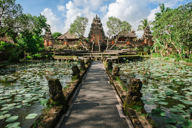  is 1 of pop historical sites inwards Bali peculiarly on  BaliTourismmap: Location Map of Water Palace/Royal Palace/Puri Saren Agung Ubud, Bali
