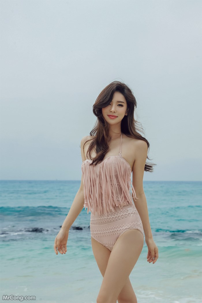 Beautiful Park Da Hyun in sexy lingerie fashion bikini, April 2017 (220 photos) photo 7-1