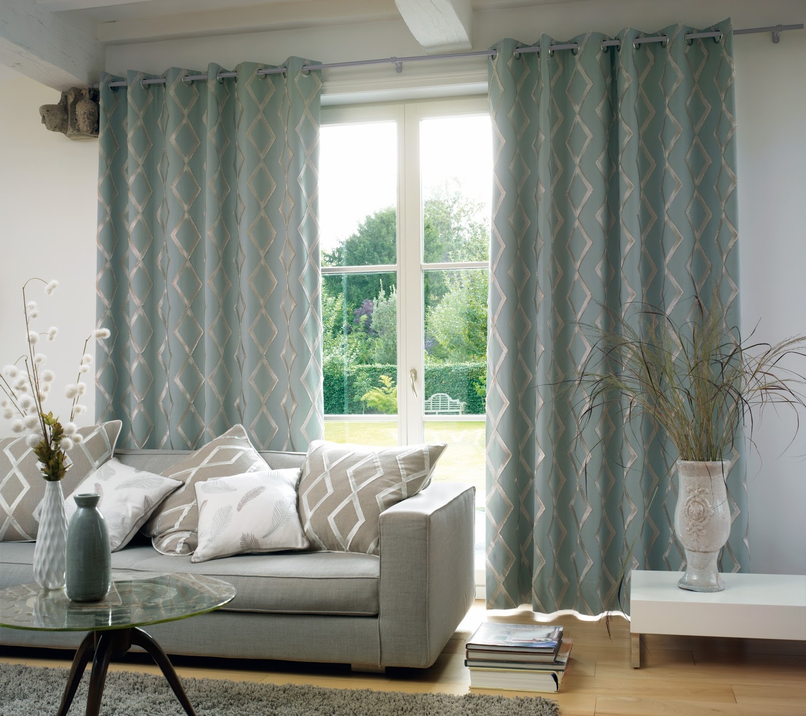 Modern Curtains for a Modern Look! Curtains Designer India Zynna