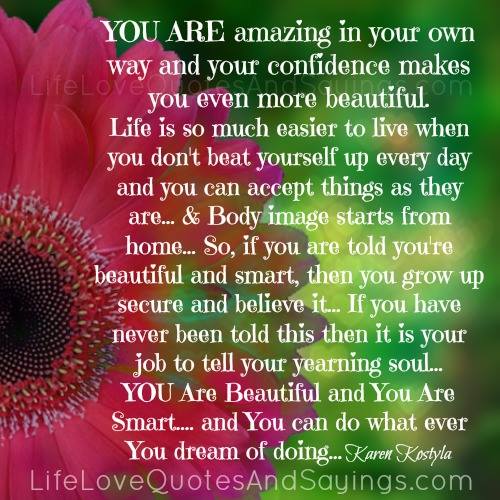 This is amazing. My horse is amazing. Look at my horse. итс эмейзинг. Amazing мем.