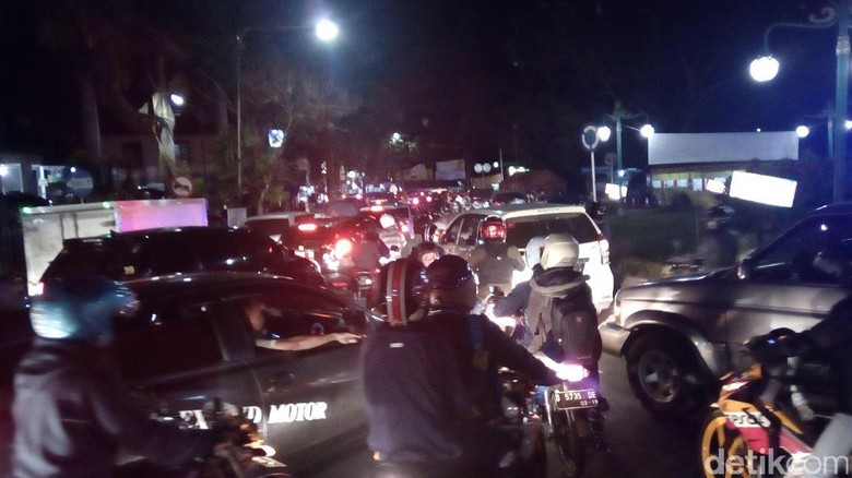 Arus Balik dari Garut ke Bandung via Kadungora-Leles Macet Panjang