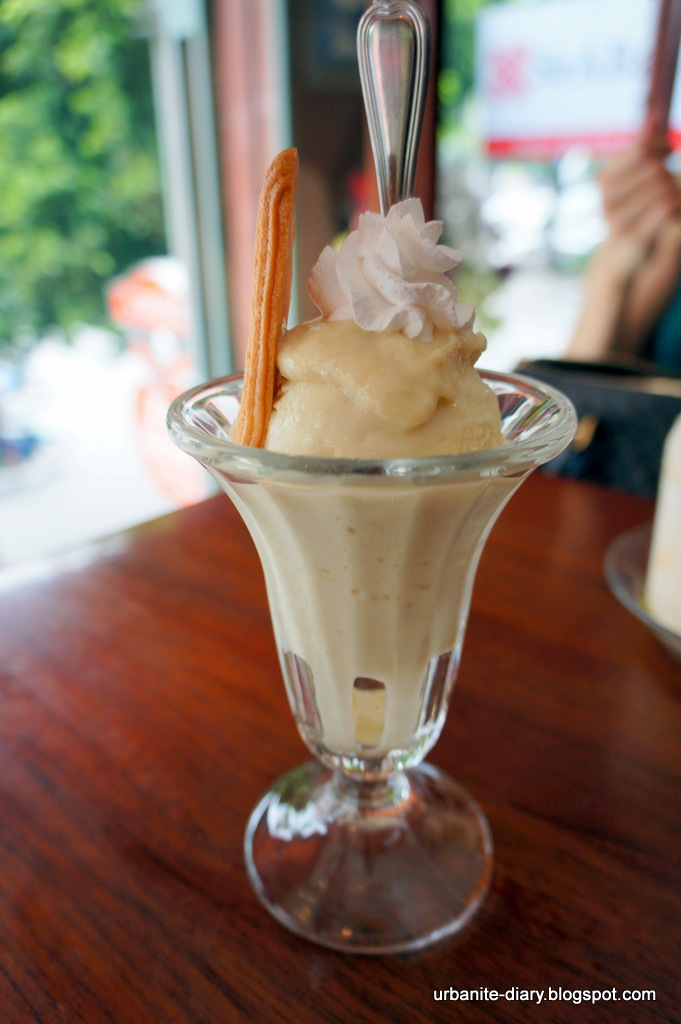 Ho Chi Minh 109 Kem Bach Dang Ice Cream • Sassy Urbanite's Diary