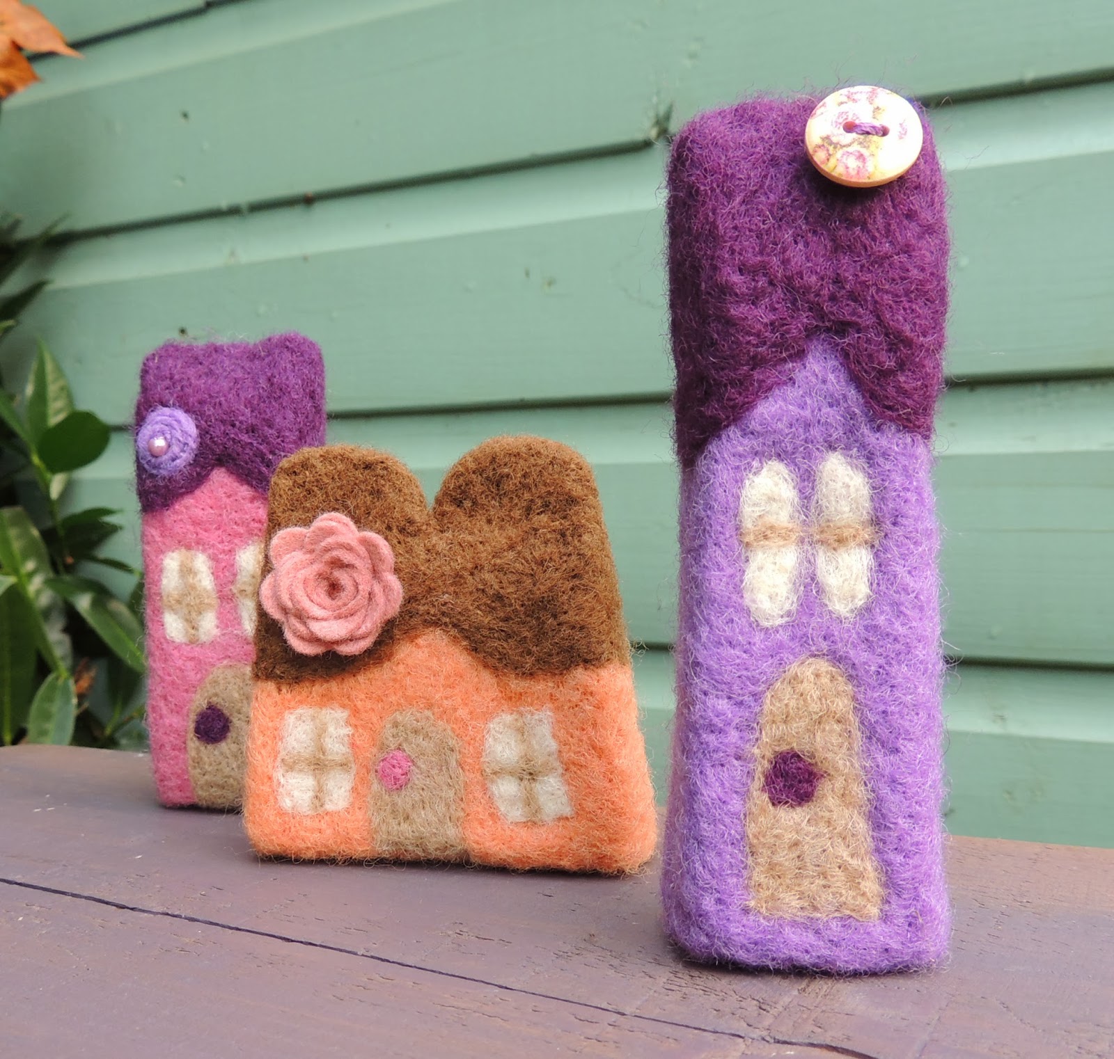 http://www.tigerlilymakes.co.uk/catalogue/4581823965/Needle-Felted-Cottage-Collection/7270887