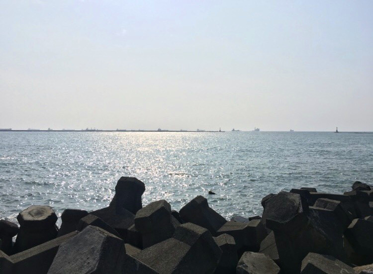南部最著名的沙灘就是旗津,趁著天氣晴朗,前往海邊捕捉美景應該會有不錯的收穫! 南部最著名的沙灘就是旗津,趁著天氣晴朗,前往海邊捕捉美景應該會有不錯的收穫!