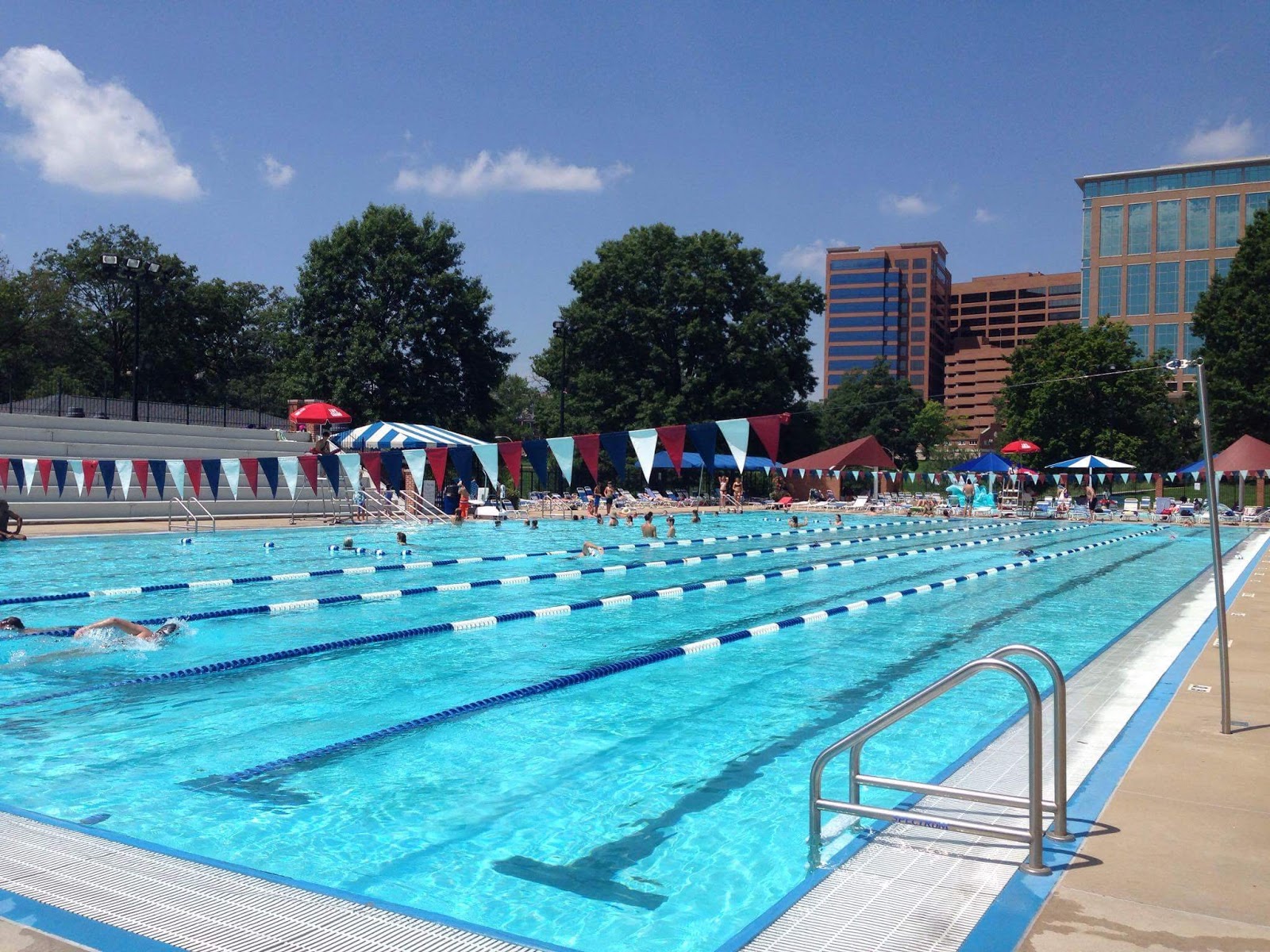 Play St. Louis Shaw Park Aquatic Center, Clayton
