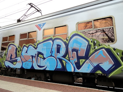 sugre graffiti