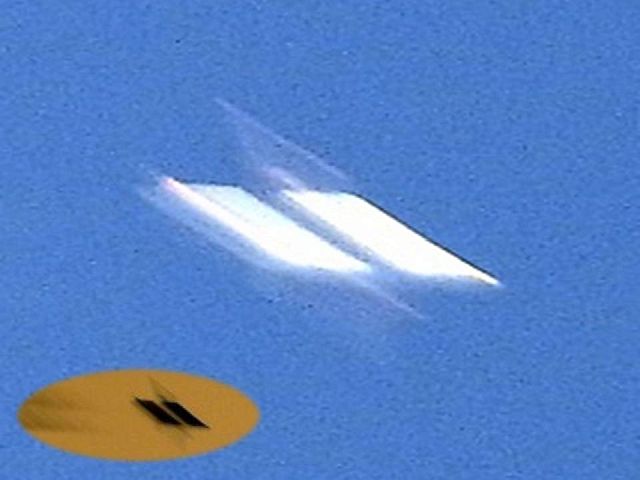 UFO News ~ Bizarre UFO with transparent square flaps caught over Devon, UK  plus MORE Ufo%2Bdevon%2Buk%2B%25282%2529