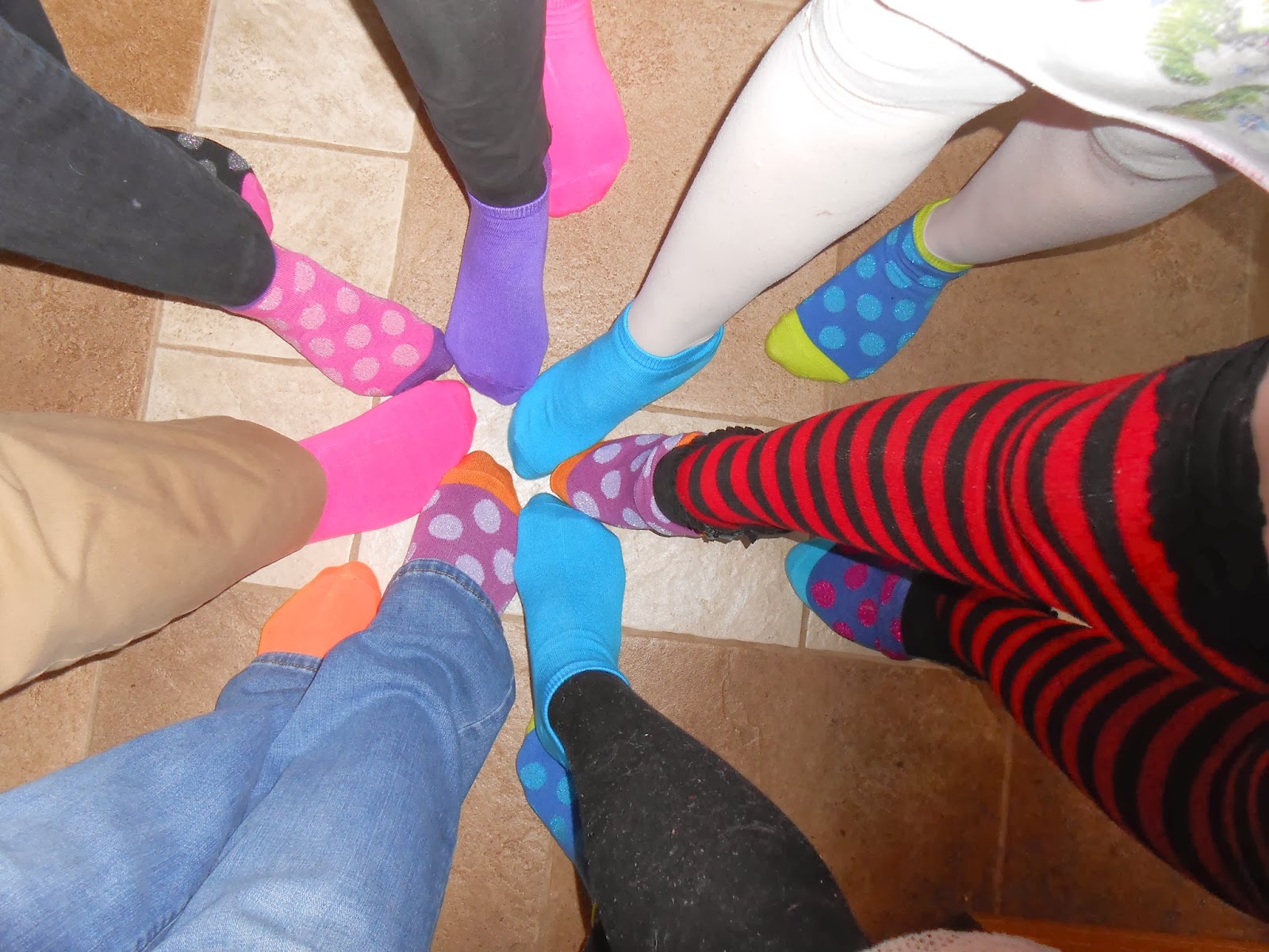 JusTraveling Through Fun Group Christmas Gift Exchange Game