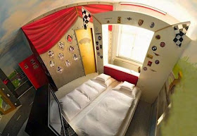 فندق خاص لعشاق السيارات فقط!