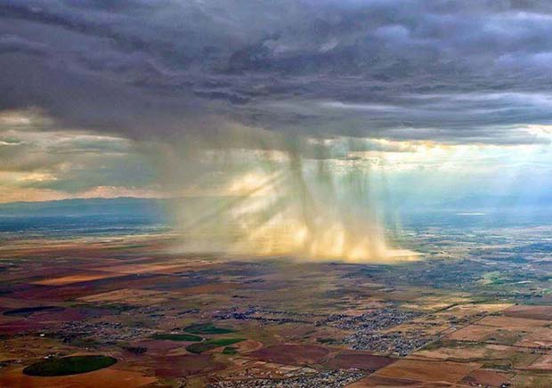 Rains As Seen From An Airplane - 28 Awe Inspiring Photos That Prove Just How Cool Mother Nature Is