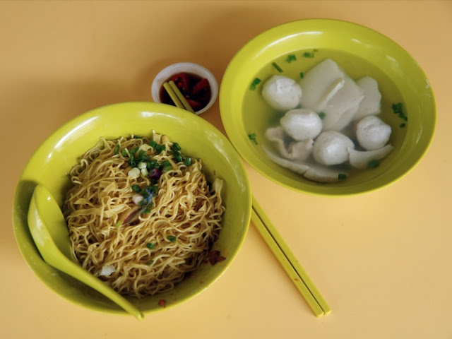 Món ăn đường phố trong các khu chợ ẩm thực hút khách ở Singapore