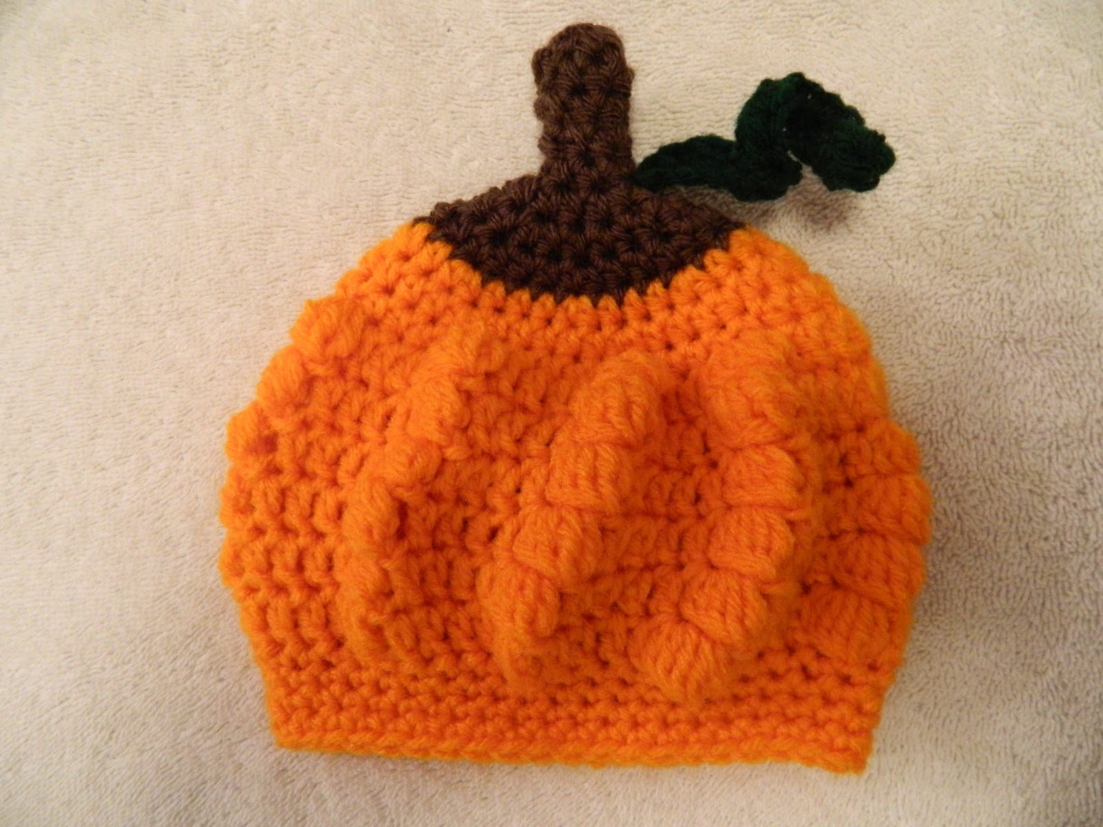 the-worsted-crochet-blog-newborn-pumpkin-hat-pattern-free