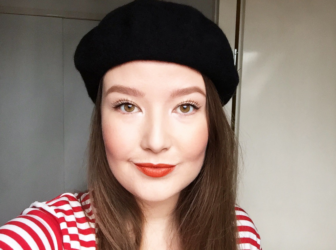CocoBlue: L'Oréal Paris Lipstick in 469 Fever
