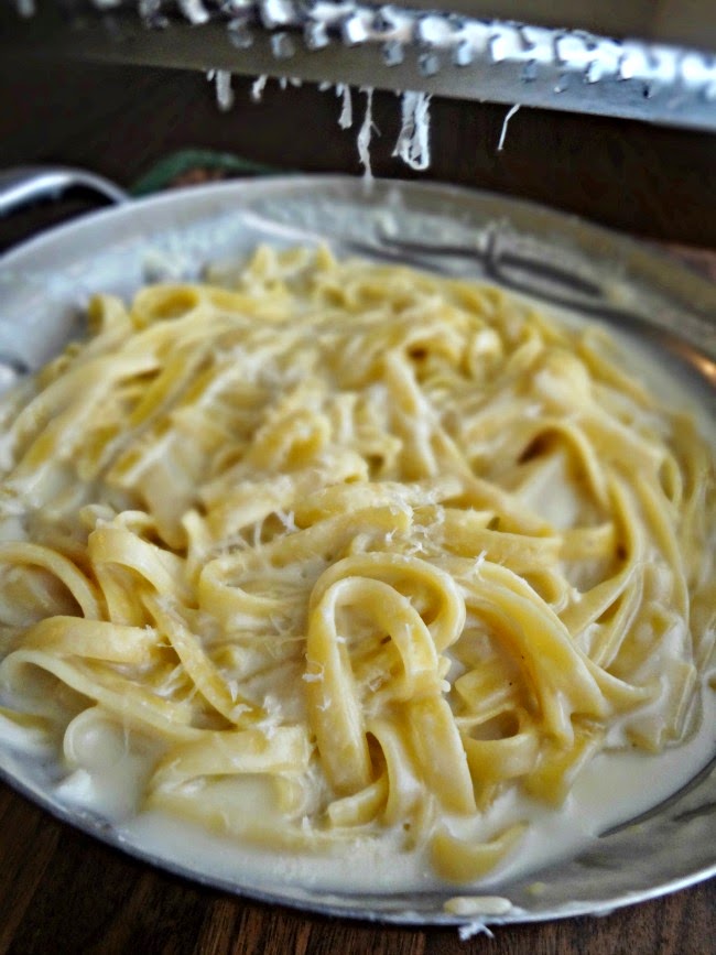 The Cooking Actress One Pot Garlic Parmesan Pasta