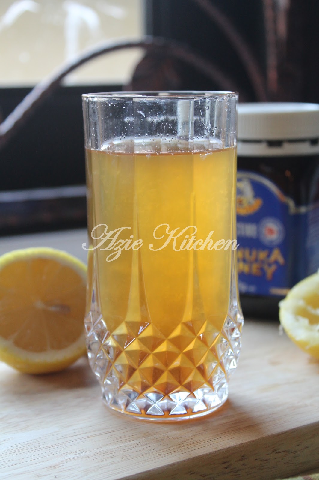 Jus Lemon dan Madu Lebah - Azie Kitchen