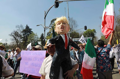 0 Thousands of Mexicans stage anti-Trump march in Mexico City