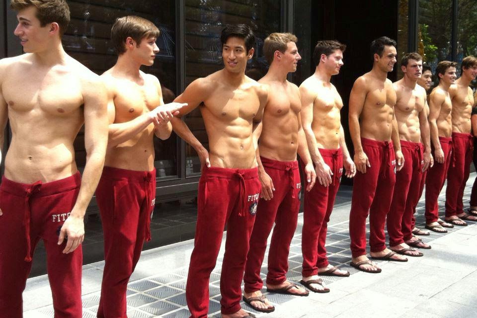 BLUECLOUD'S CONFESSIONS: SIZZLING ABERCROMBIE & FITCH IN SINGAPORE