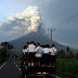 Aeropuerto indonesio cierra por segundo día debido a volcán