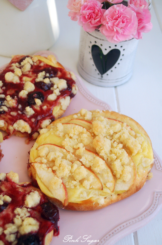 Kessy's Pink Sugar: Streuseltaler - leckere Teilchen mit Äpfeln und