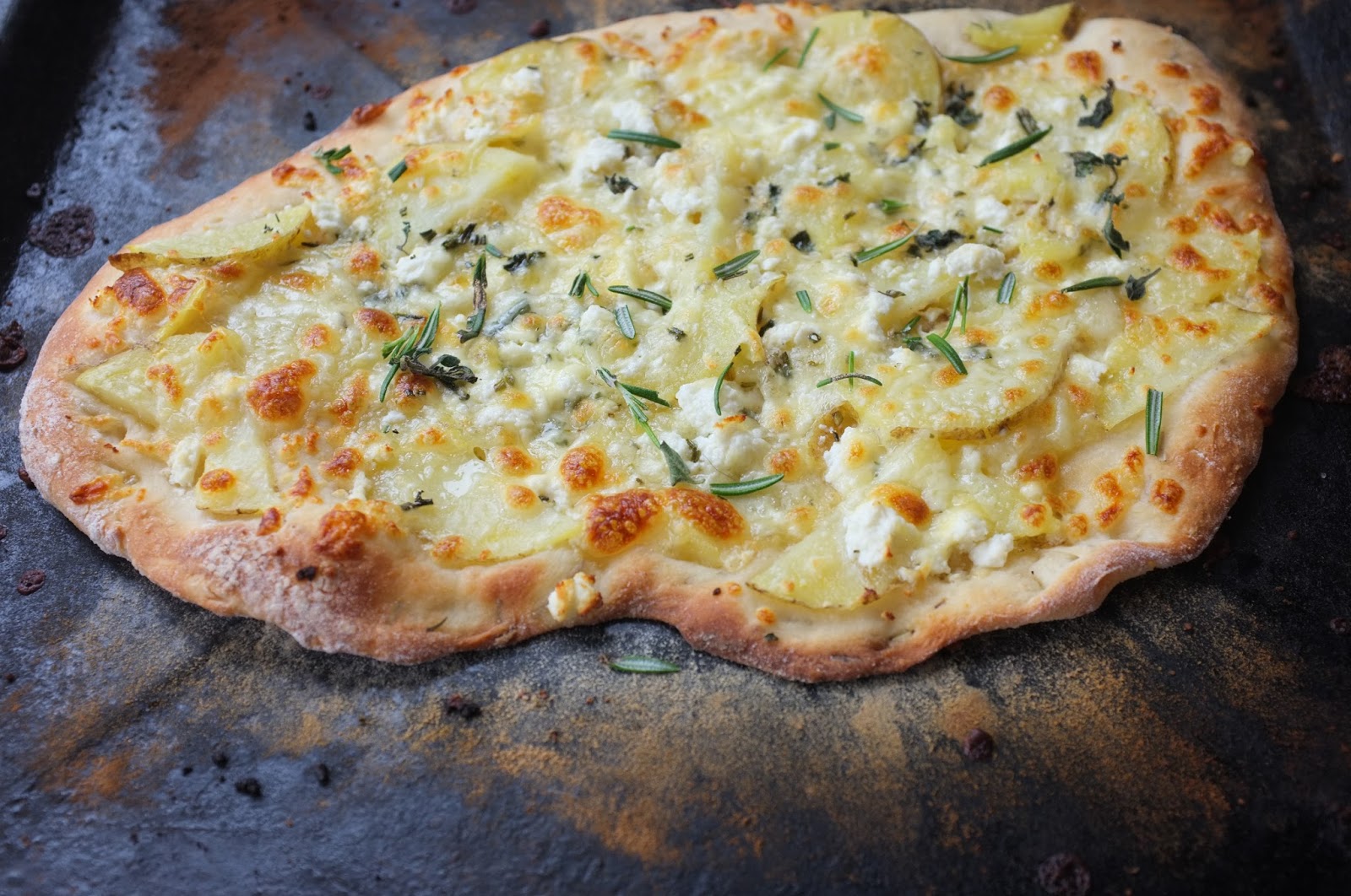 Feasting&Frank Potato & Rosemary Pizza