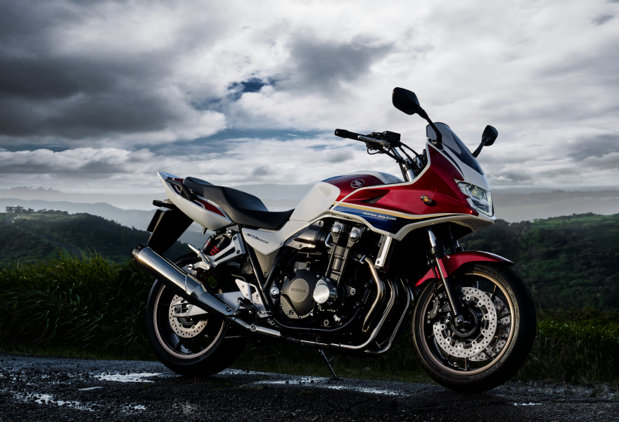 2018 cb1300