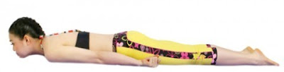 5 động tác Yoga giúp bạn có một thân hình dẻo dai Tu-the-chiec-thuyen-b