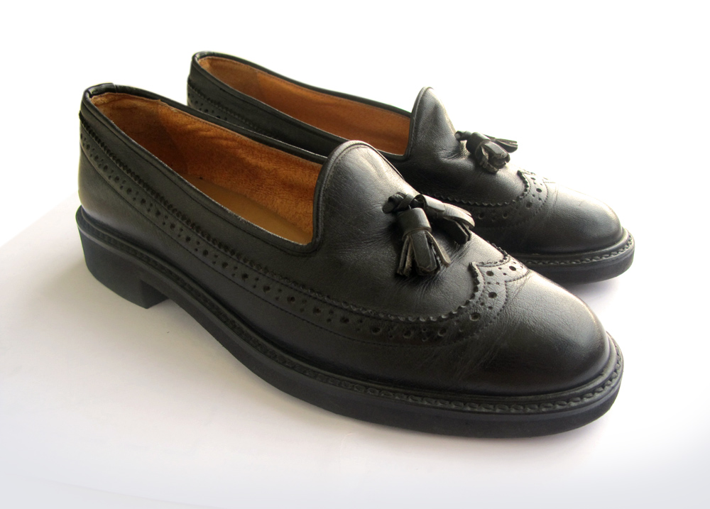 Lush | Rock your closet!: Hush Puppies Vintage Oxford Tassel Loafers (SOLD)