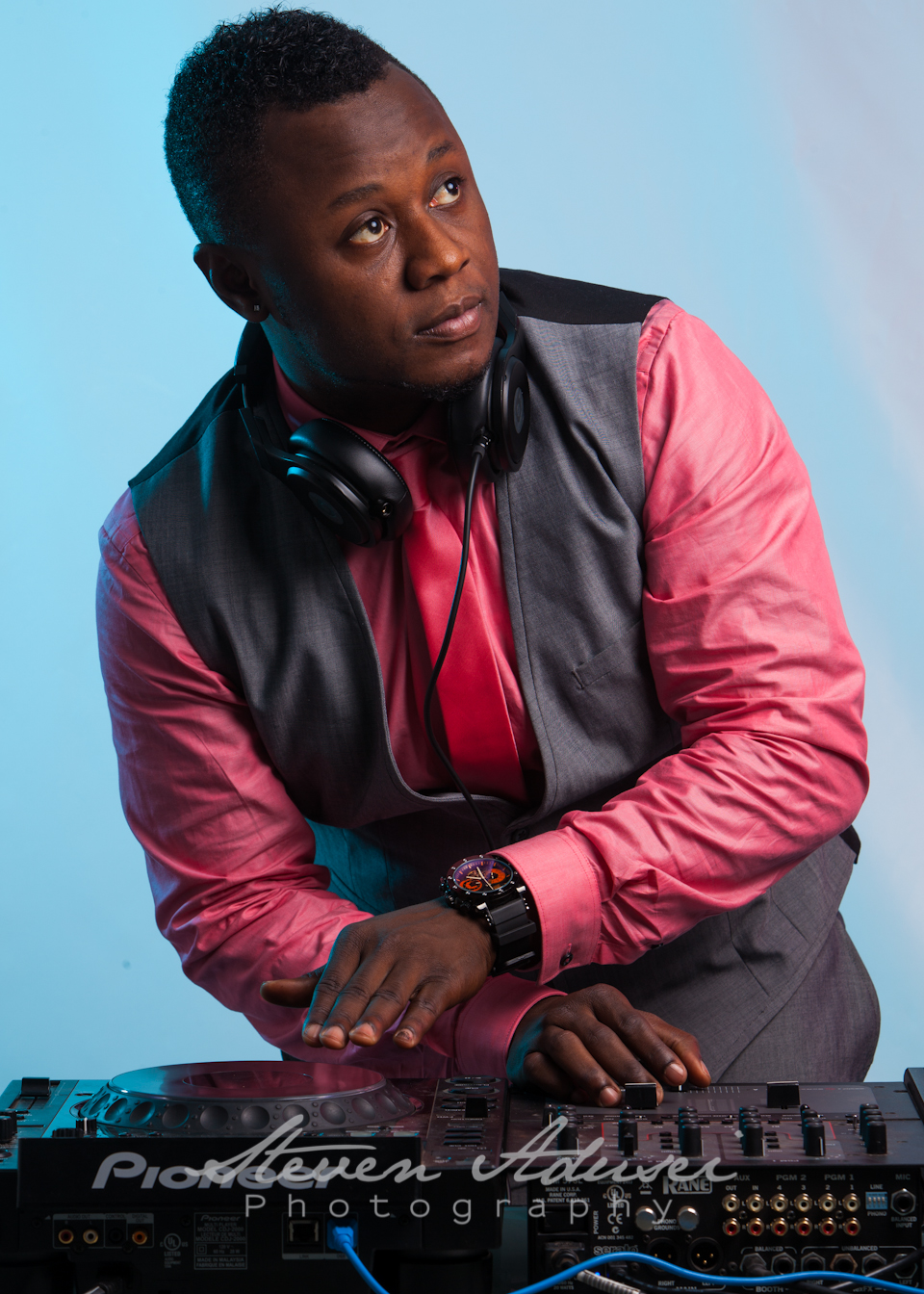 BNW LIVE: THE DJ BEHIND THE RAP ICON SARKODIE .A DJ WITH A DIFFERENCE