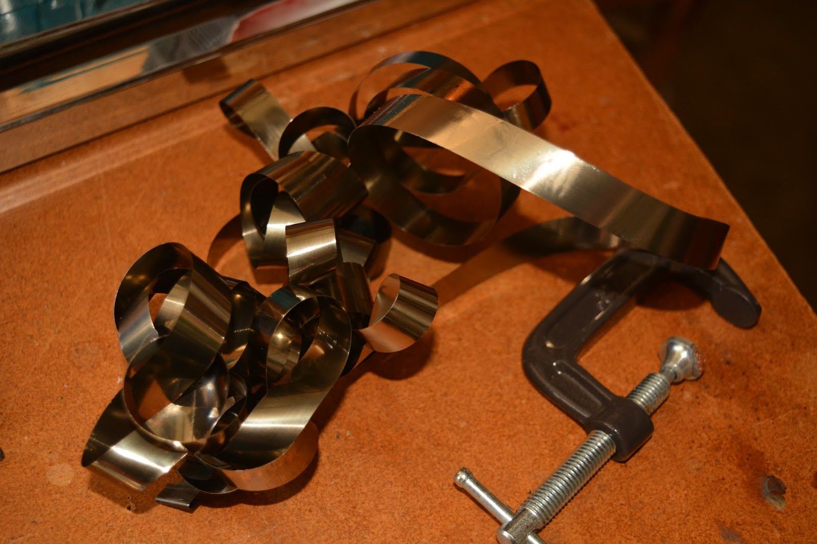 The Dog Geek What's Inside a Flexi Leash?