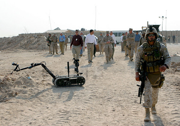 Bomb disposal robot Bomb disposal robot