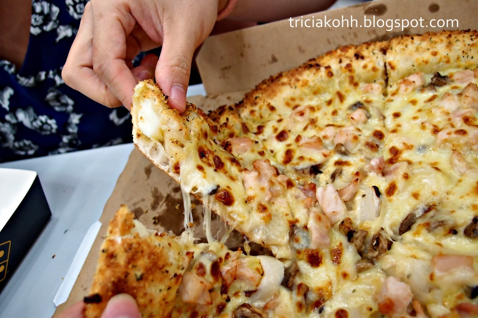 ♥ OMY Domino's New Cheesy Crust for CHEESE LOVERS!♥