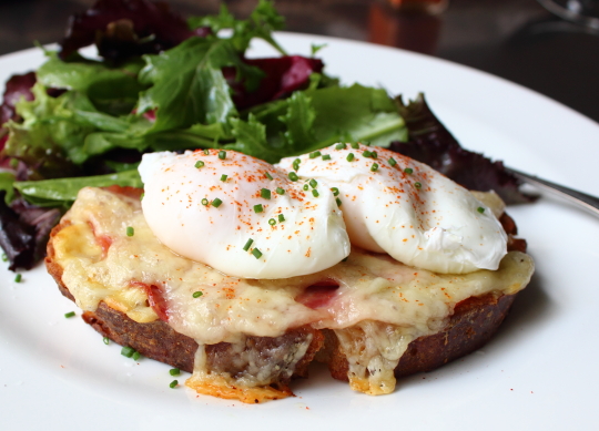 You Can Count On Monte Cristo Benedict For Mother S Day Brunch Recipes Recipe