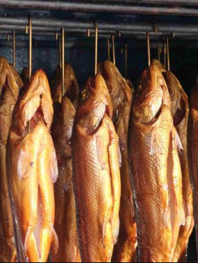 Menghindari Bahaya Ikan Asap, Beli dari Pedagang Jujur Menghindari Bahaya Ikan Asap, Beli dari Pedagang Jujur
