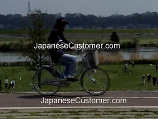 Elderly Japanese exercising copyright peter hanami 2011