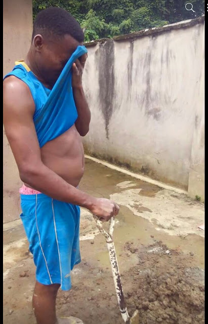 Photos of unemployed Nigerian graduate working as a bricklayer