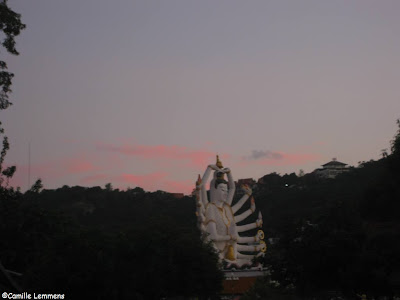 Sunet at Wat Plai Laem