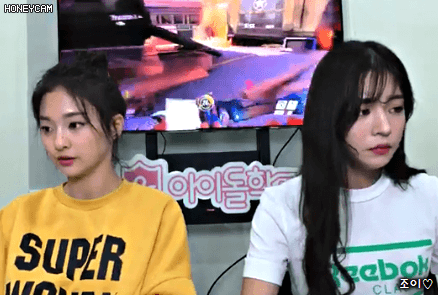 아이돌학교 결방대신 페이스북 생방송 몇몇 조합 움짤들.gif | 인스티즈