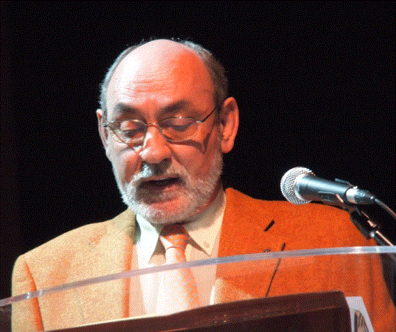 MIENTRAS LA LUZ HOMENAJE A VICENTE MARTÍN MARTÍN