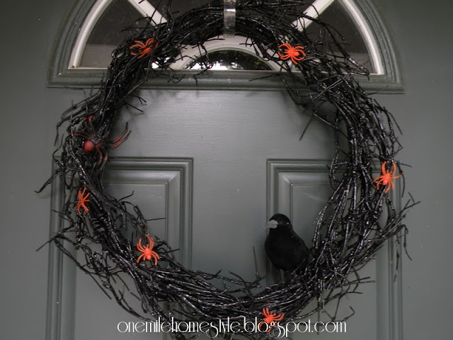 Spooky Black Halloween Wreath with Crow