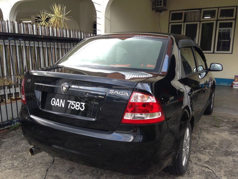 Kereta Sewa Di Kuching SAGA BLM (Manual)